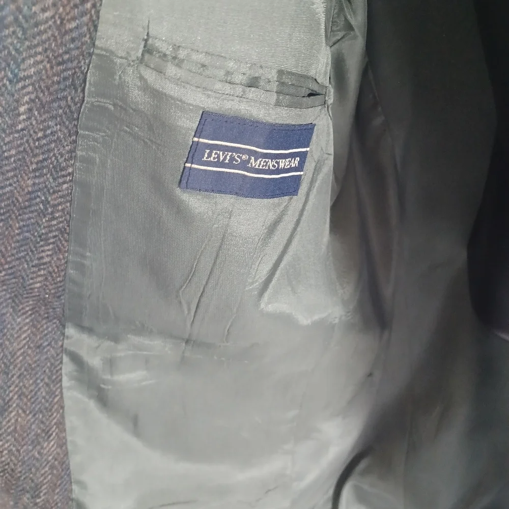 Levis elevate your